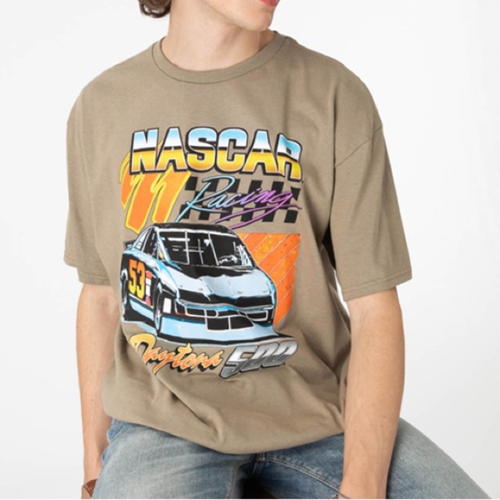 NWOT- Nascar Racing Daytona 500 Tee - Sand